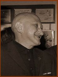...фотография 63-летнего аркёского школьника, сделанная в Париже спустя почти пятьдесят лет (май 1969 года)...
