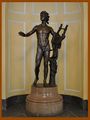 Mozart-Statue (Salzburg Mozarteum).jpg