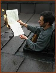...не хотите, значит, оставайтесь при своём, — «раз, два, три, книжечка гори»...