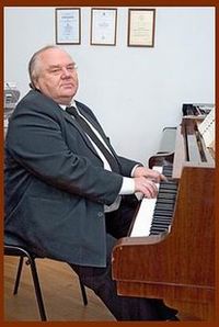 Анатолий Скрипай (Саратов, ~2003 год)