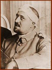 ...призрак второго из них, скончавшегося от испанки 9 ноября 1918 года...