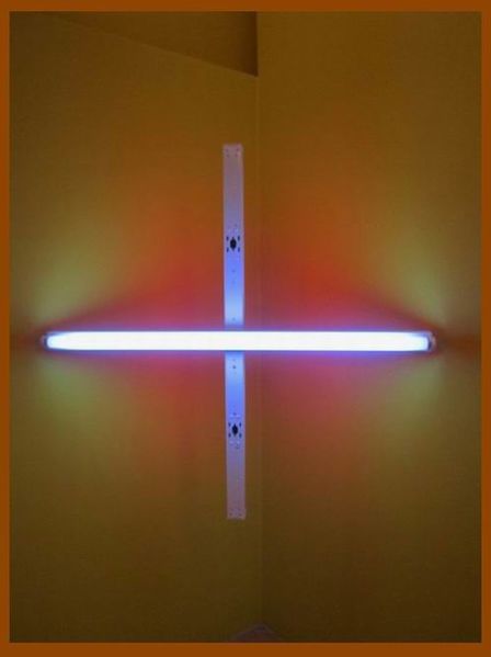 Файл:Dan Flavin Unititled (1988) Tate Liverpool.jpg